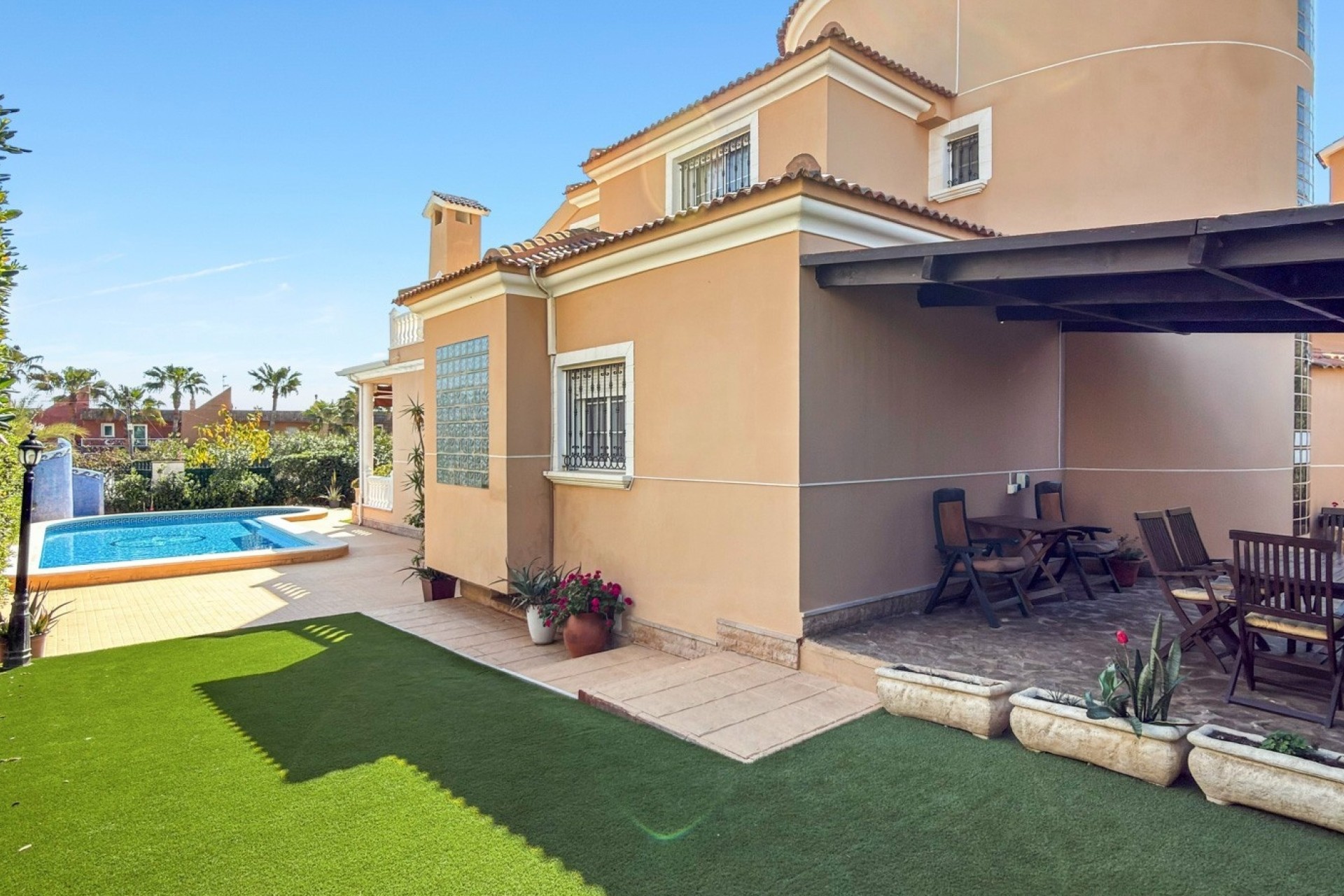 Resale - Freistehende Villa -
Torrevieja - Torrelamata - La Mata