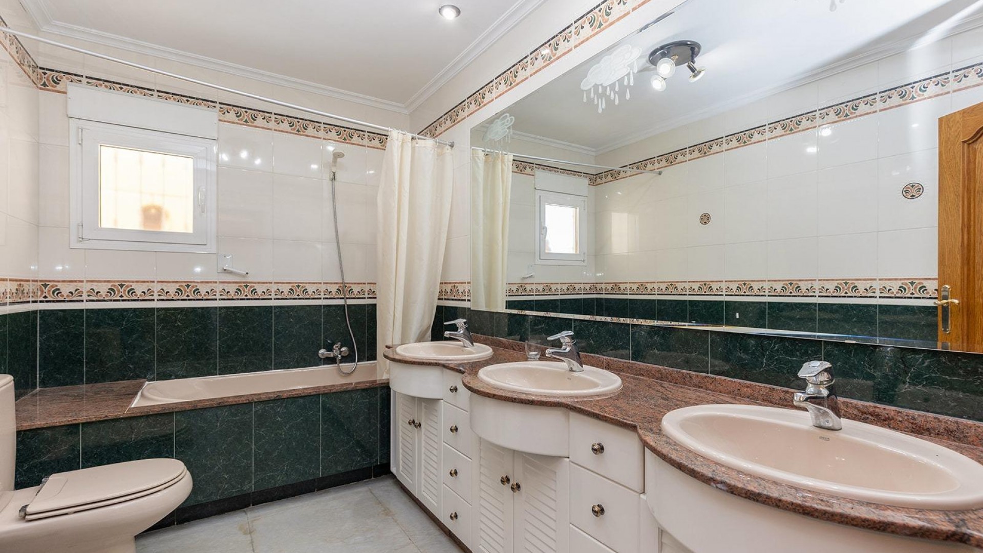 Resale - Freistehende Villa -
Torrevieja - Torreta florida