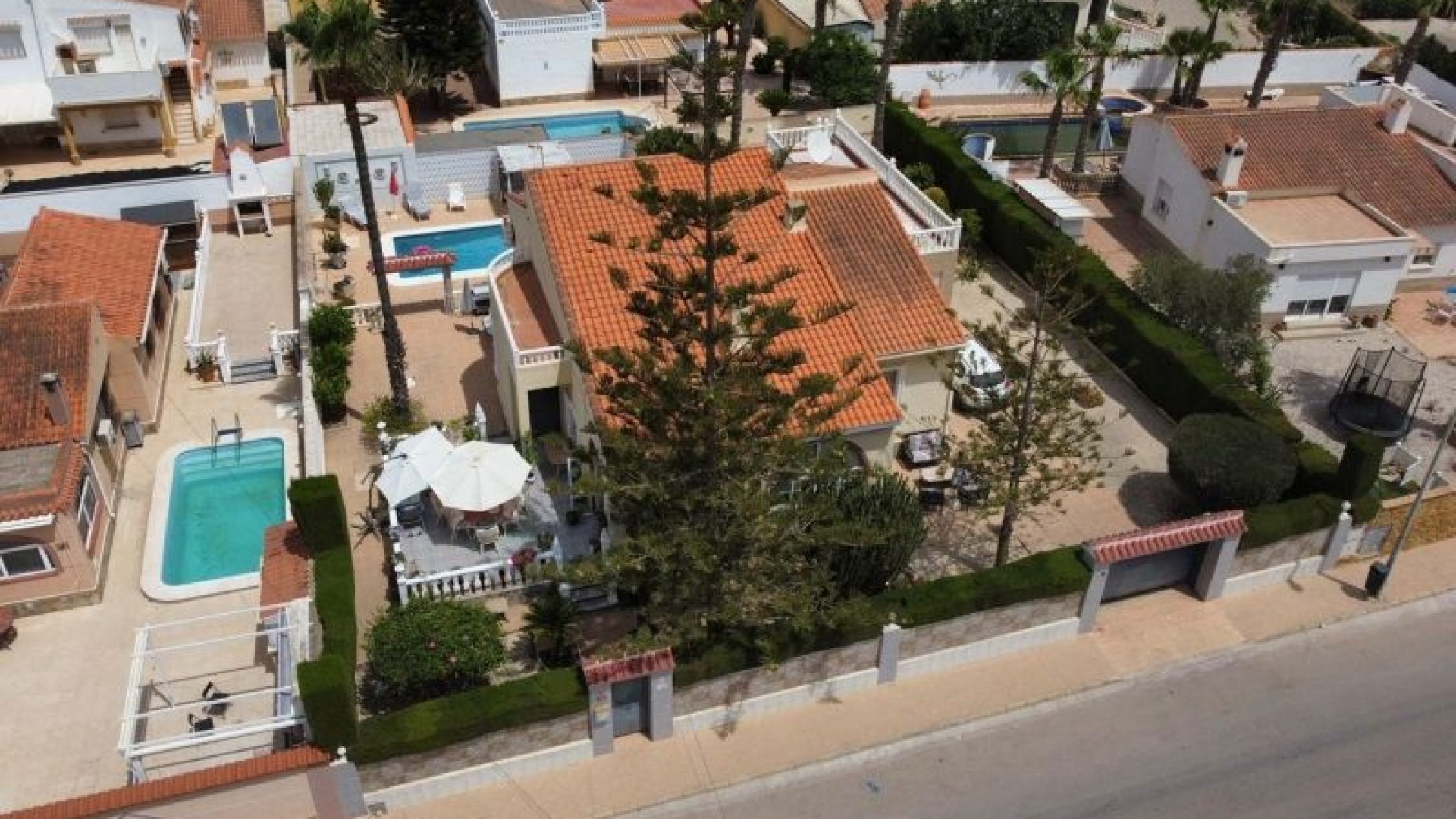 Resale - Freistehende Villa -
Torrevieja