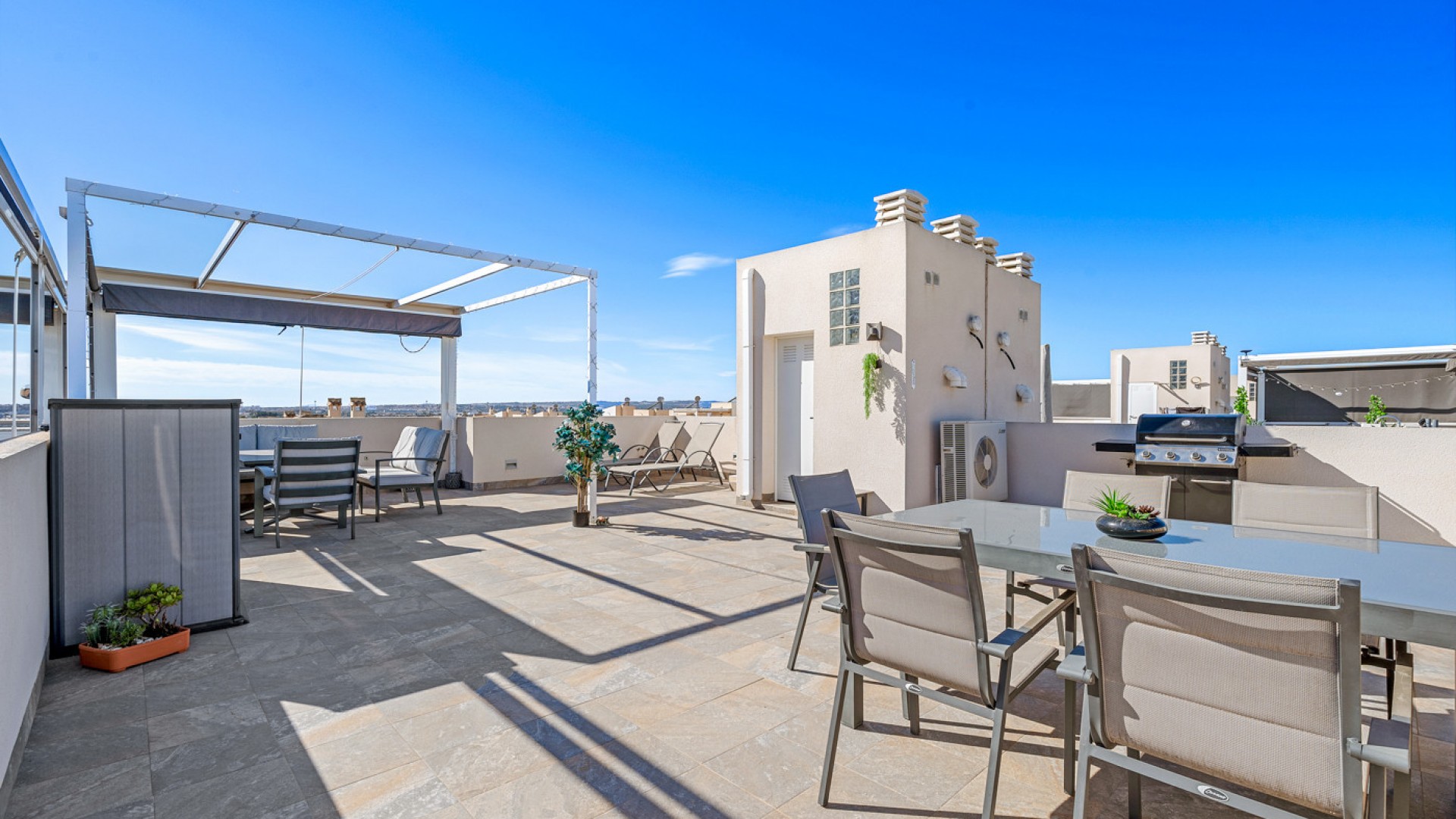 Resale - Freistehende Villa -
Torrevieja