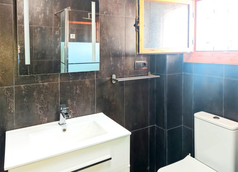 Resale - Freistehende Villa -
Torrevieja