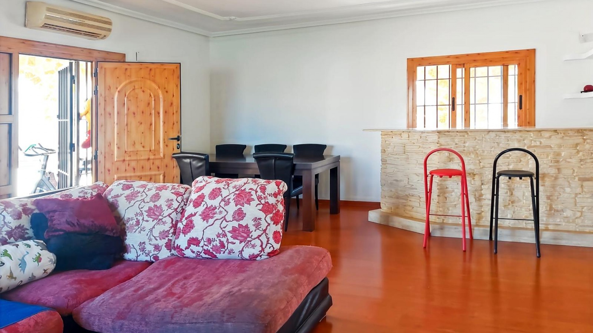 Resale - Freistehende Villa -
Torrevieja