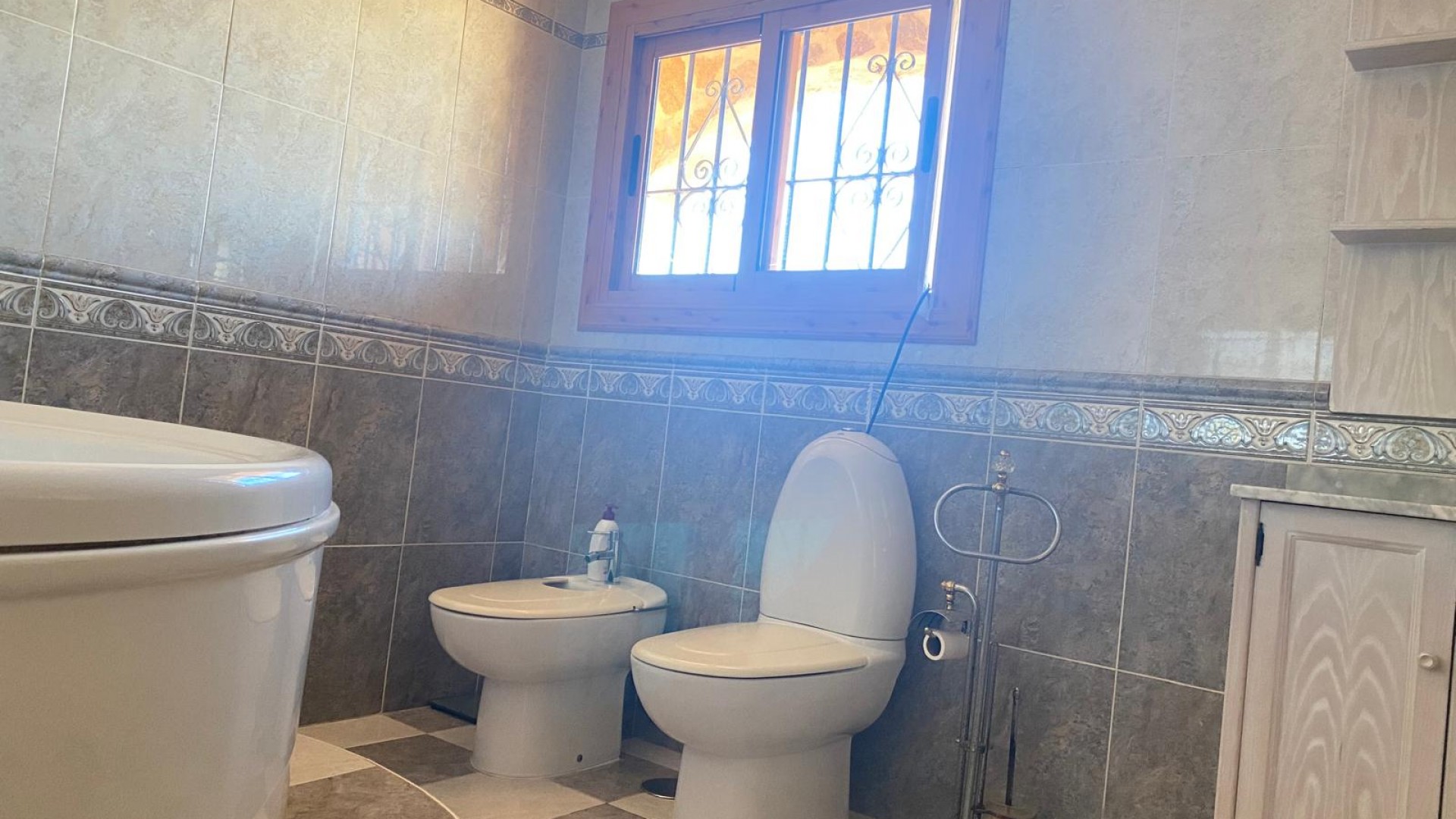 Resale - Freistehende Villa -
Torrevieja