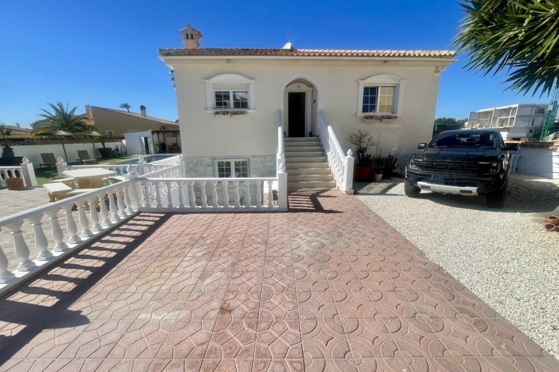 Resale - Freistehende Villa -
Urb. La Marina - Inland