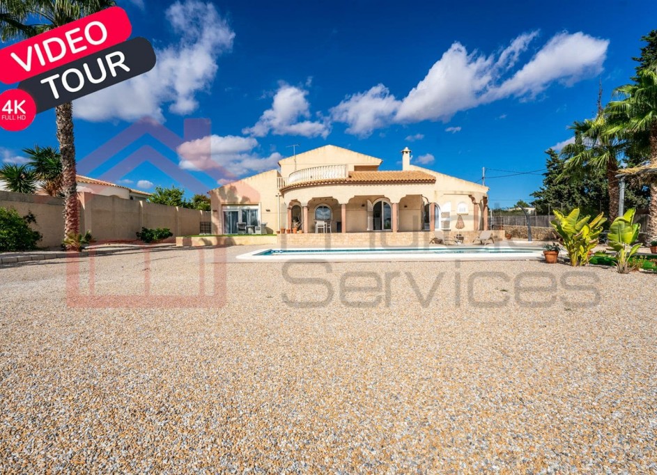 Resale - Freistehende Villa -
Valle del Sol