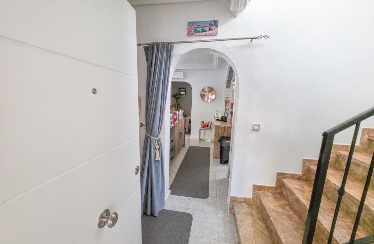 Resale - Freistehende Villa -
Villamartín - Costa Blanca