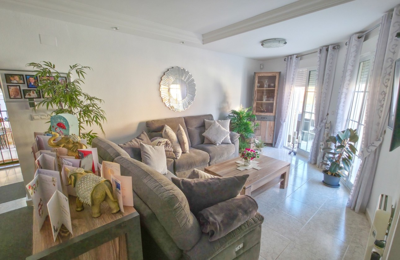 Resale - Freistehende Villa -
Villamartín - Costa Blanca