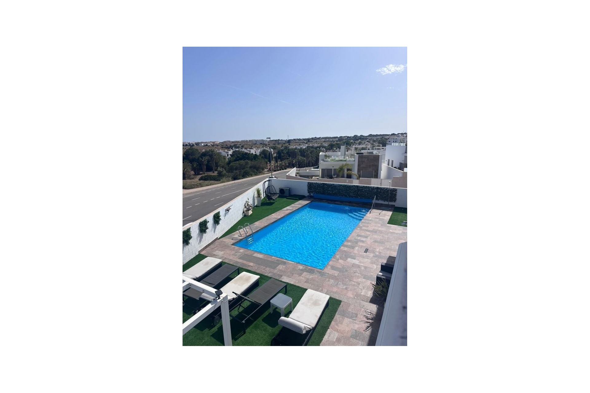 Resale - Freistehende Villa -
Villamartín - Costa Blanca
