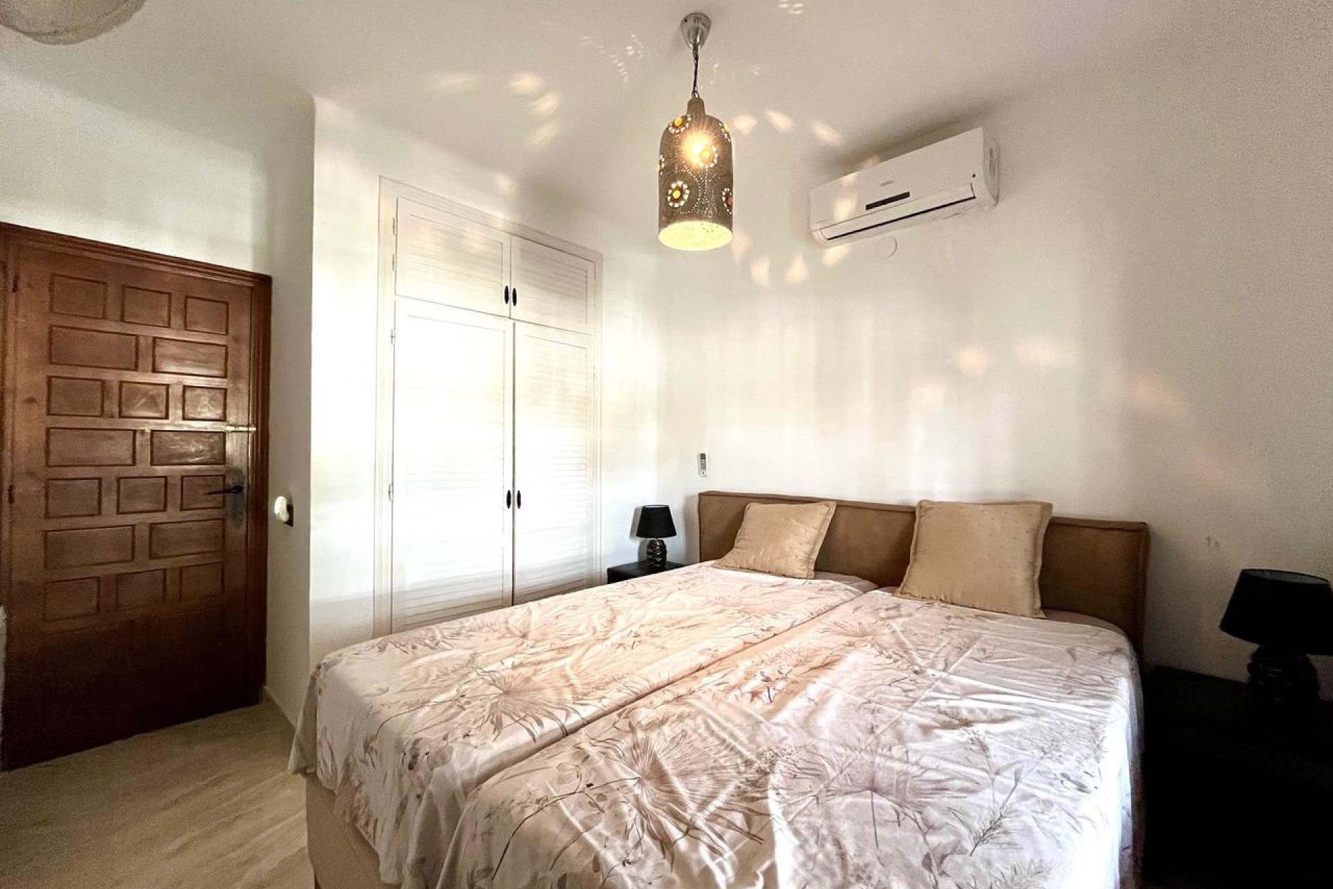 Resale - Freistehende Villa -
Villamartín - Costa Blanca