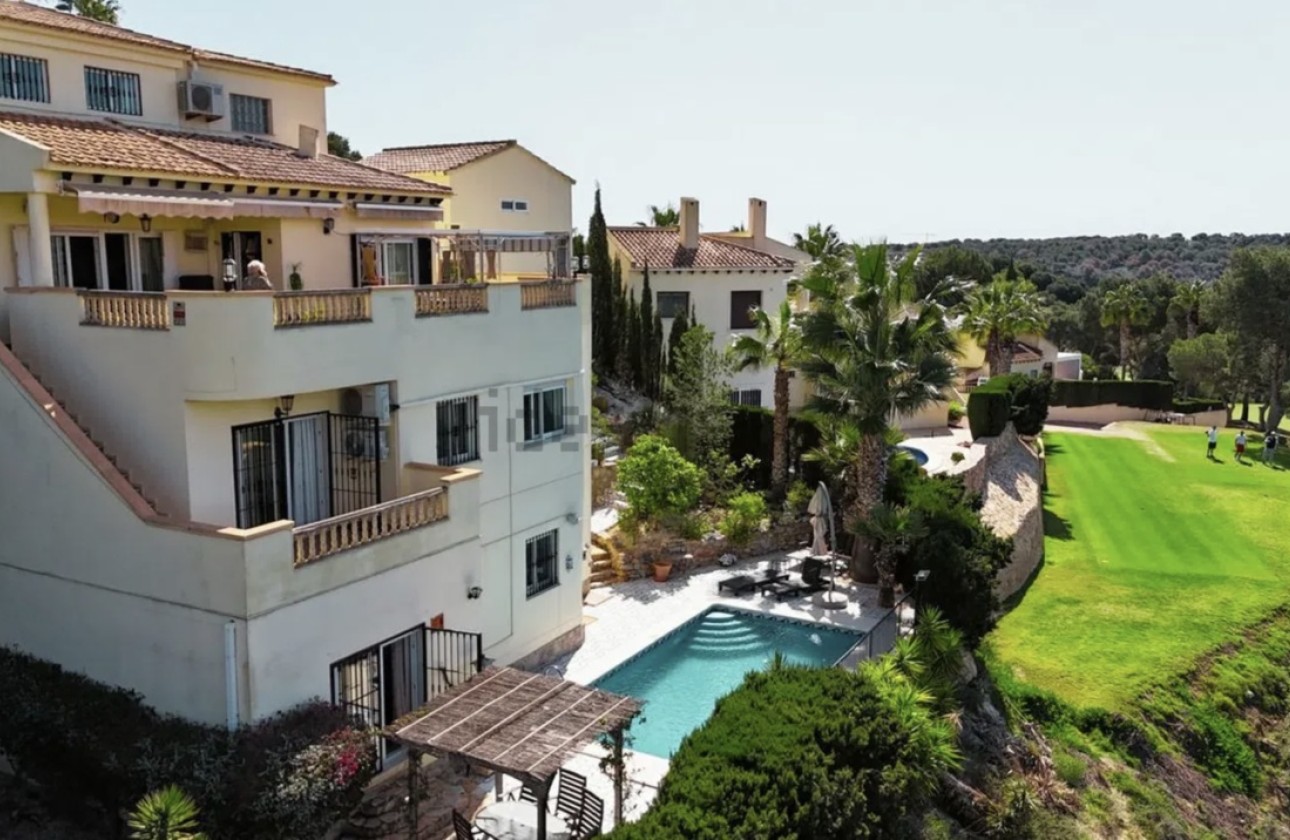 Resale - Freistehende Villa -
Villamartín - Costa Blanca