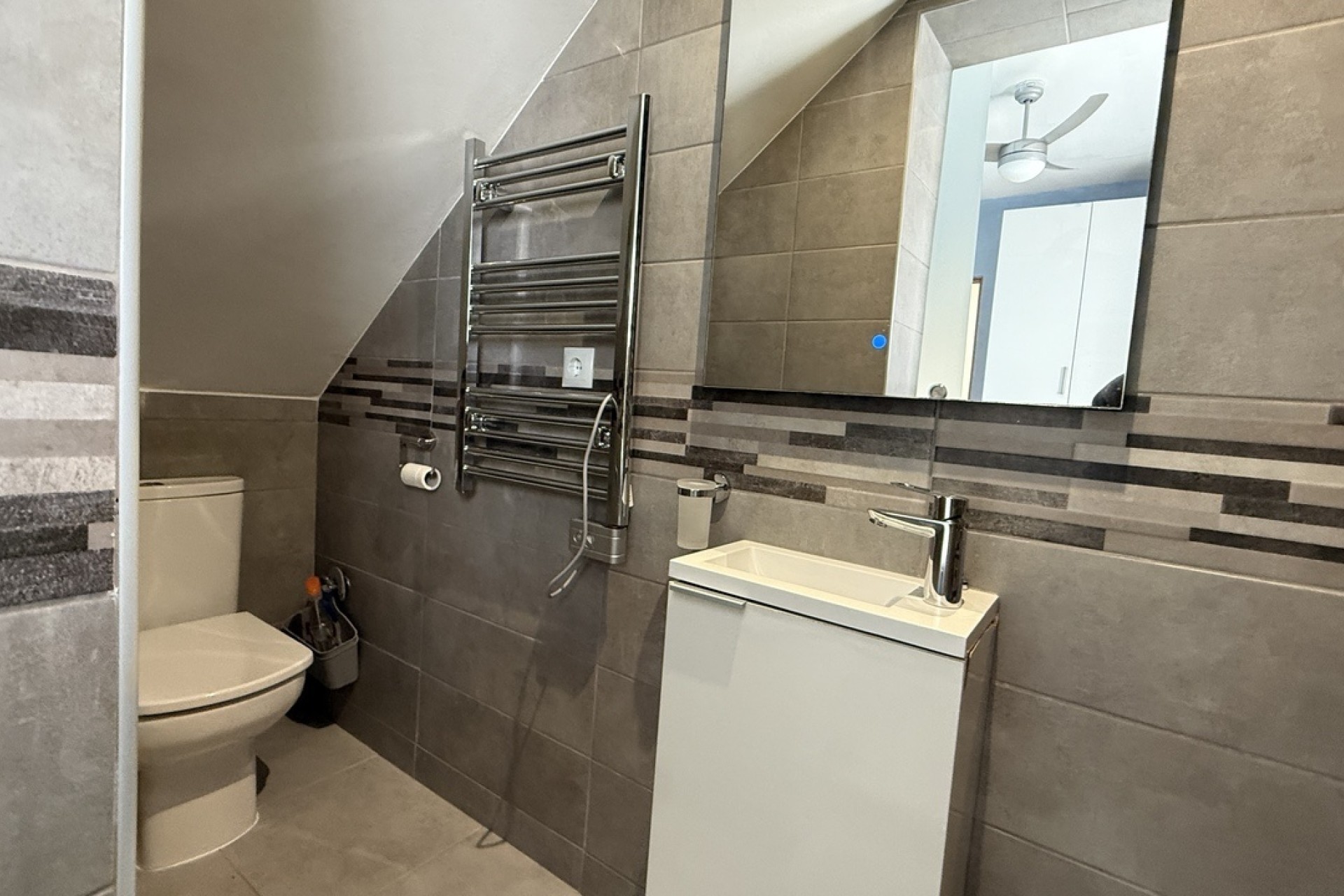 Resale - Freistehende Villa -
Villamartín - Costa Blanca