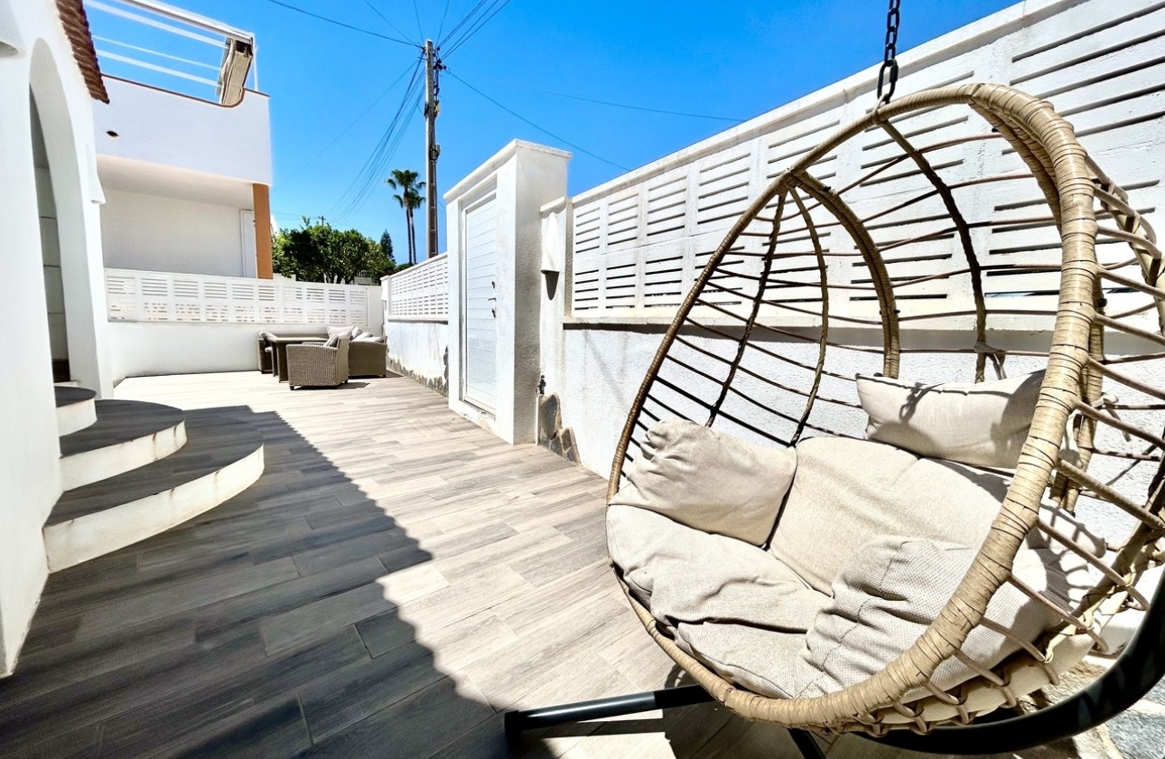 Resale - Freistehende Villa -
Villamartín - Costa Blanca
