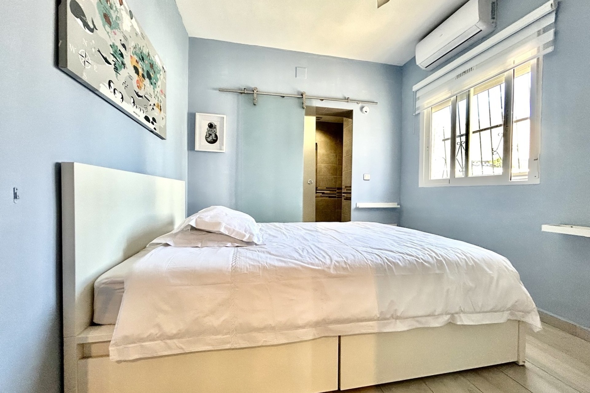 Resale - Freistehende Villa -
Villamartín - Costa Blanca