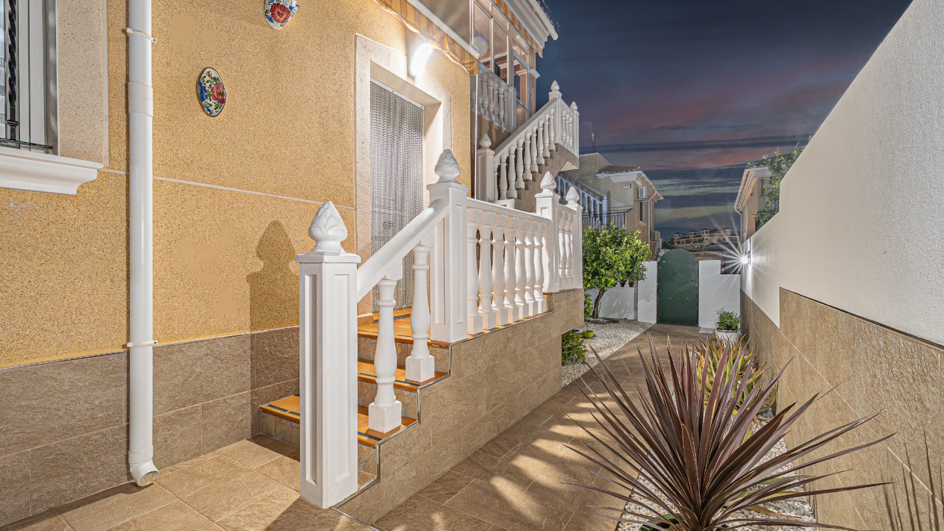 Resale - Freistehende Villa -
Villamartín - Montegolf