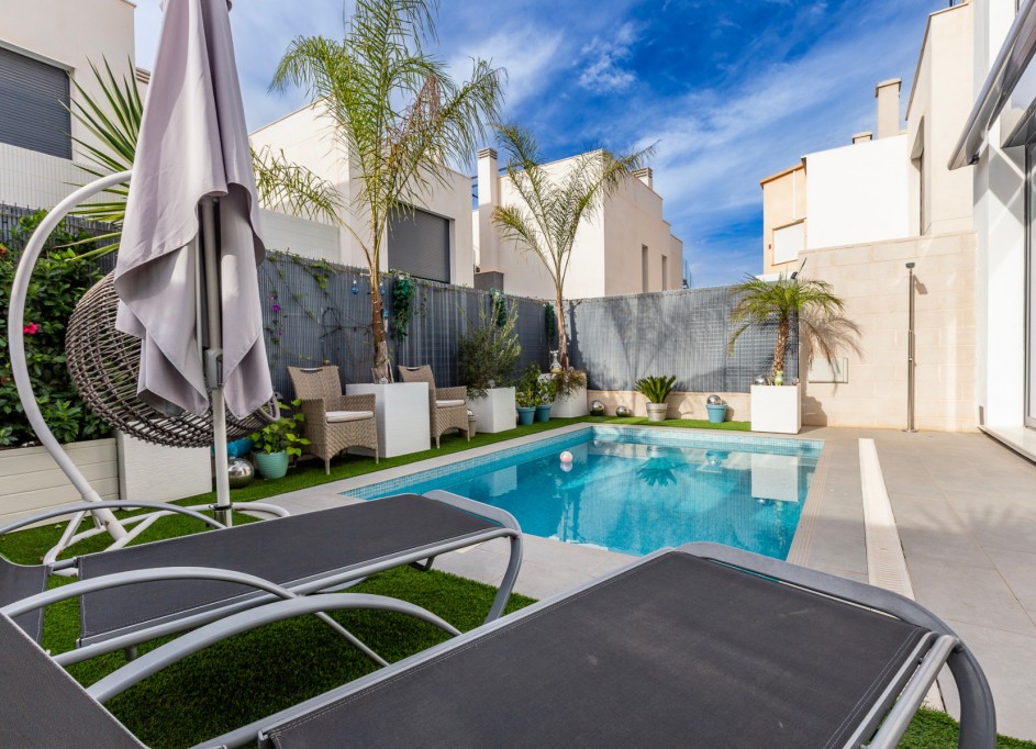 Resale - Freistehende Villa -
Villamartín - Pau 26