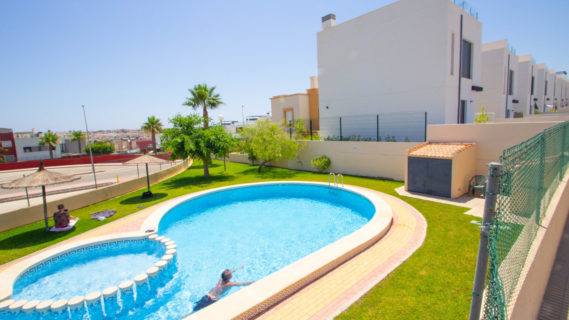 Resale - Freistehende Villa -
Villamartín - Pau 26