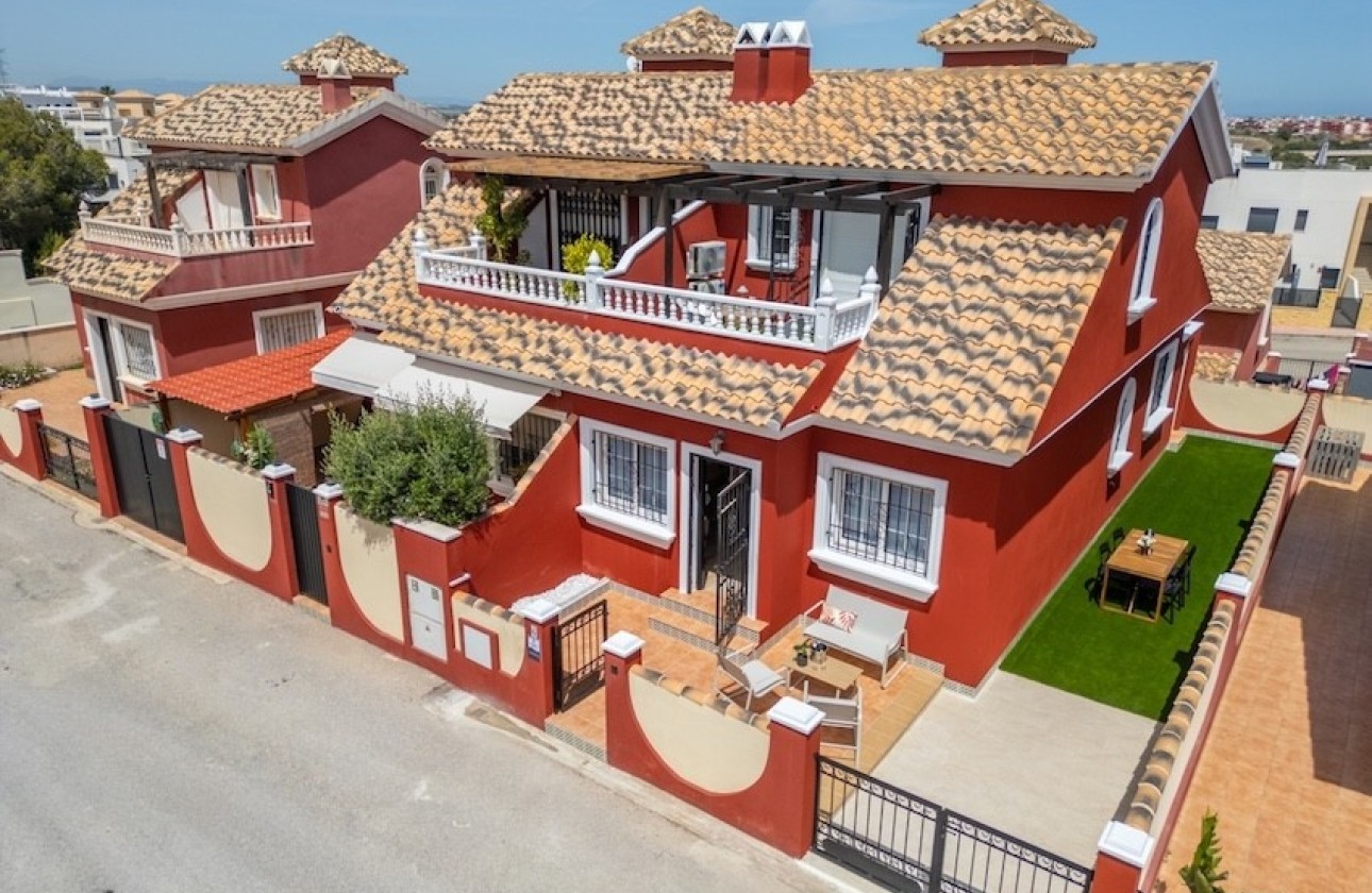 Resale - Freistehende Villa -
Villamartín - PAU 26