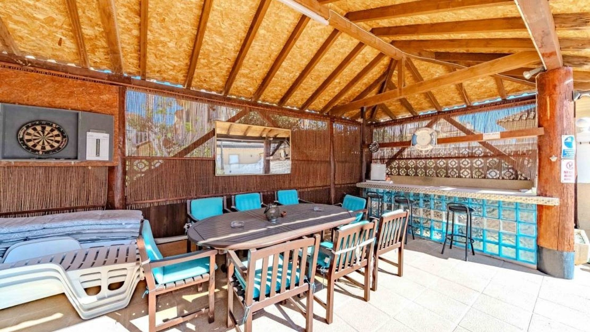 Resale - Freistehende Villa -
Villamartín