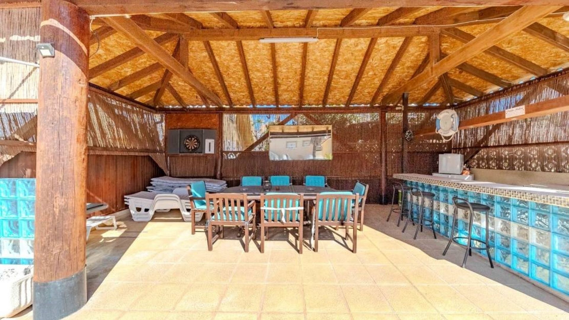 Resale - Freistehende Villa -
Villamartín