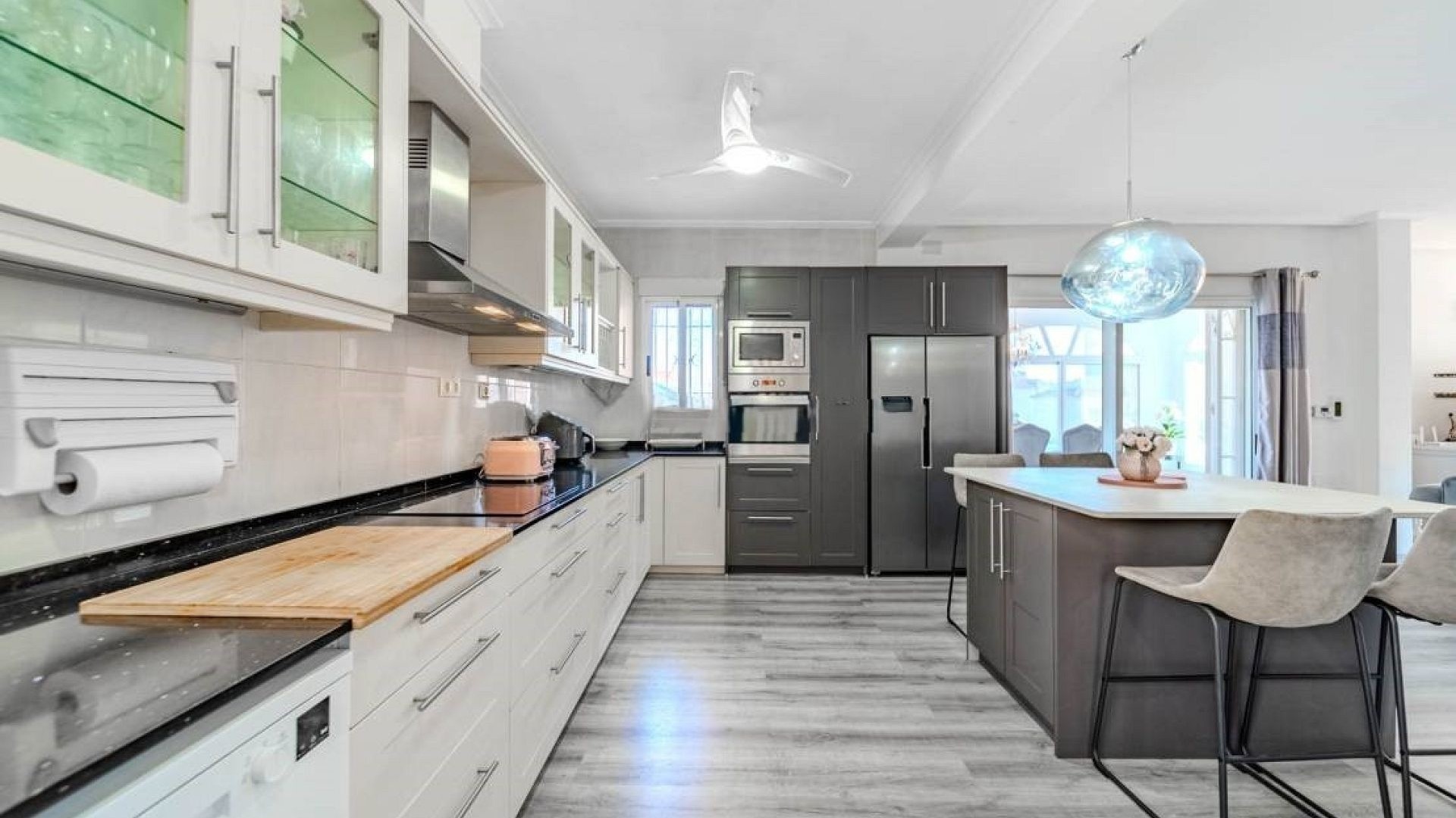 Resale - Freistehende Villa -
Villamartín