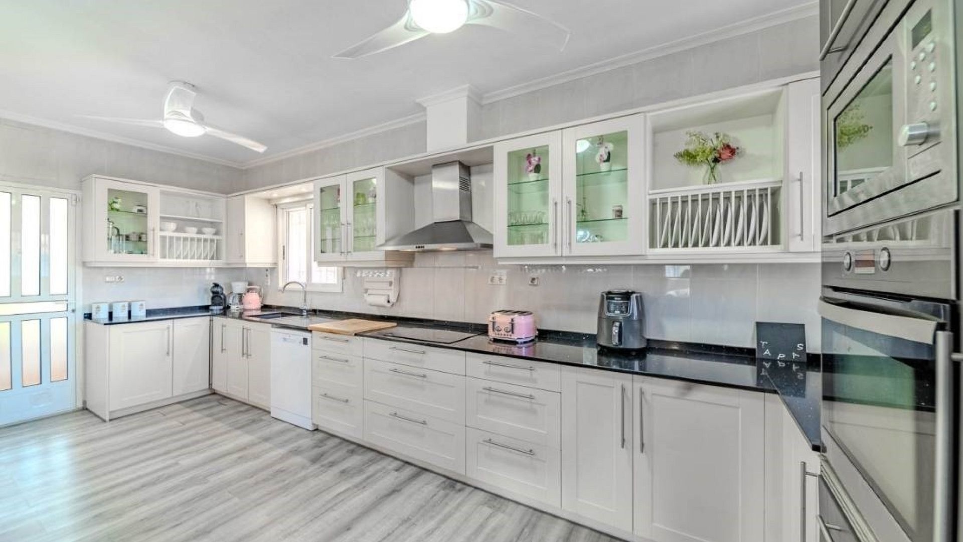 Resale - Freistehende Villa -
Villamartín