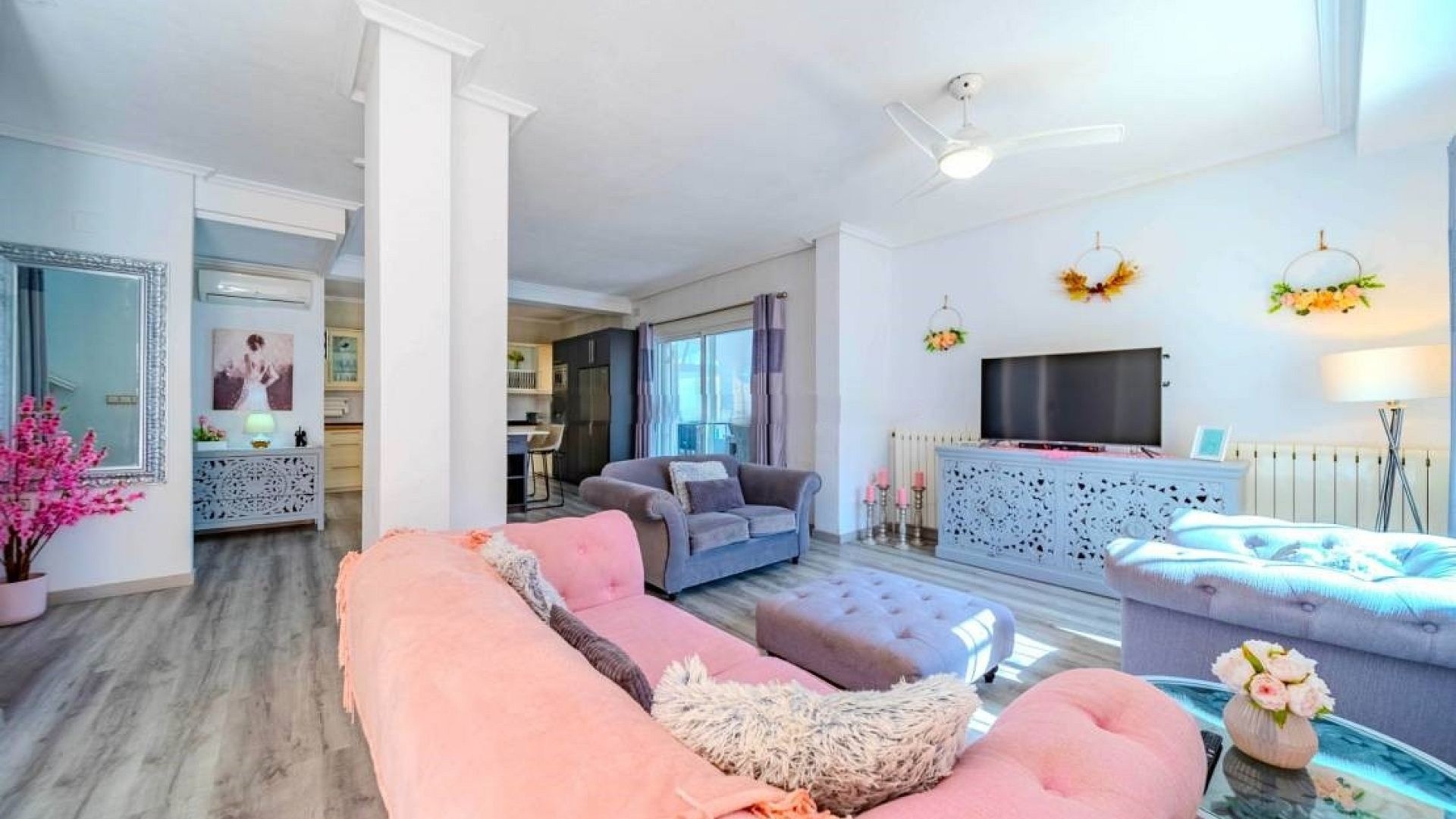 Resale - Freistehende Villa -
Villamartín