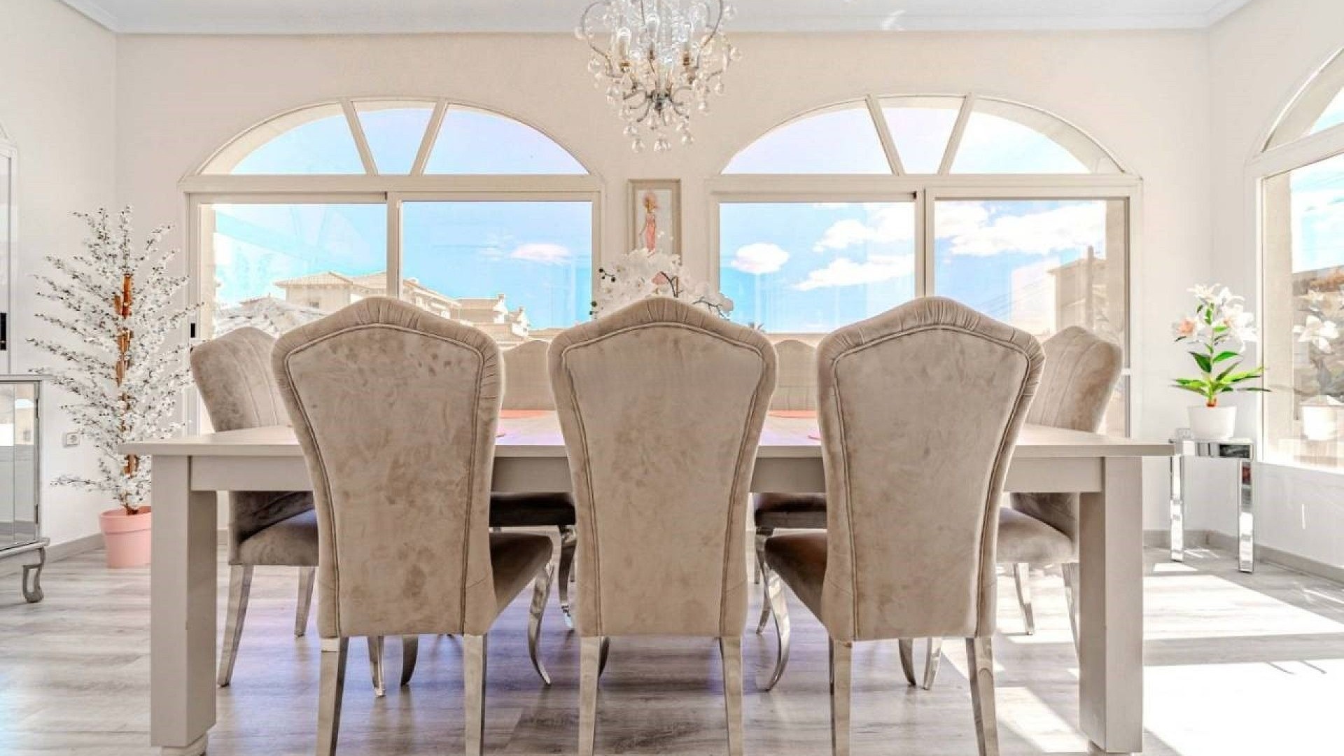 Resale - Freistehende Villa -
Villamartín