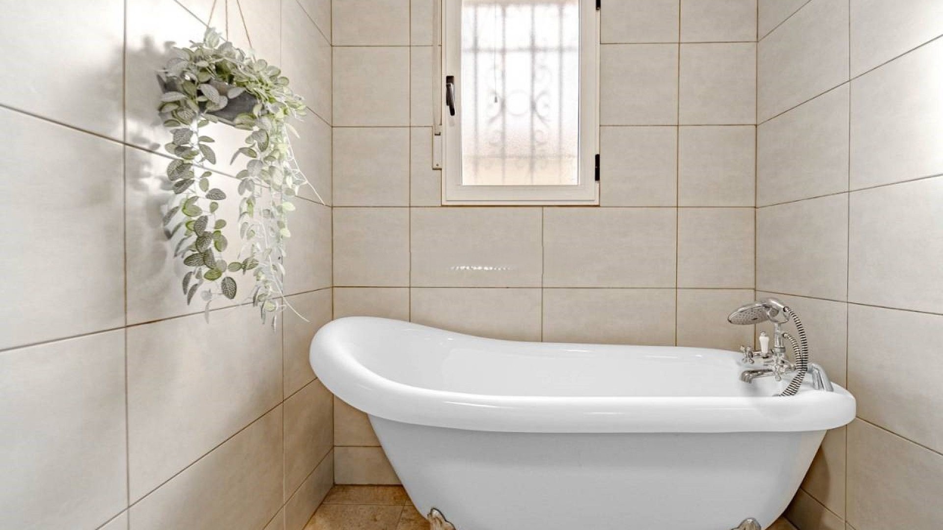 Resale - Freistehende Villa -
Villamartín