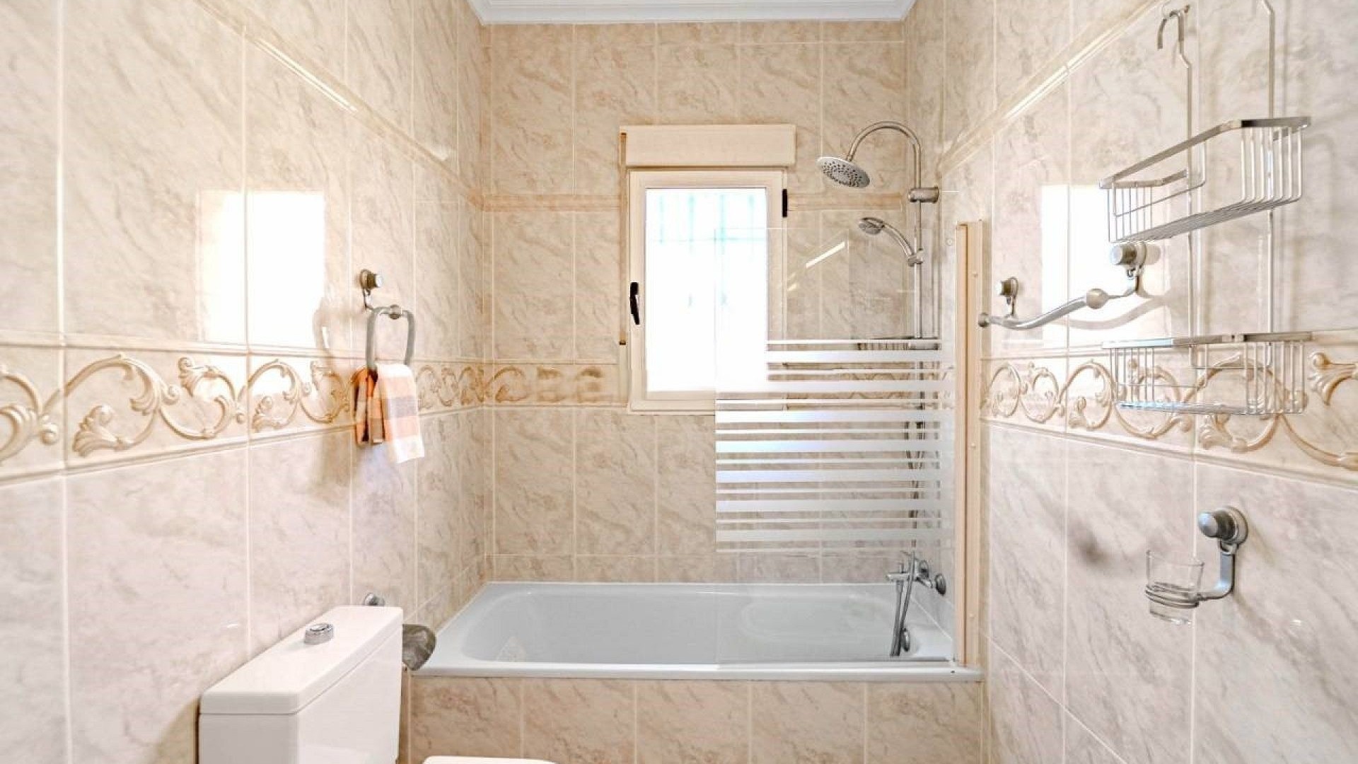 Resale - Freistehende Villa -
Villamartín