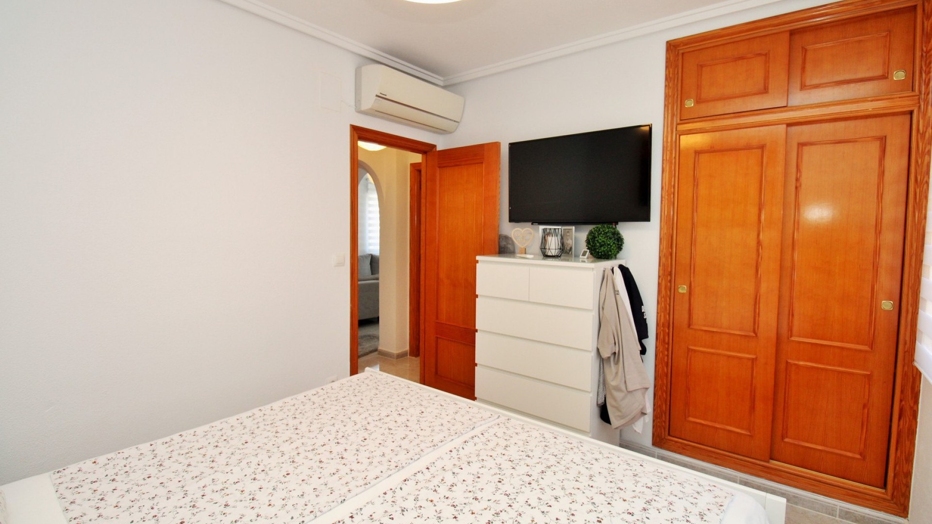 Resale - Freistehende Villa -
Villamartín