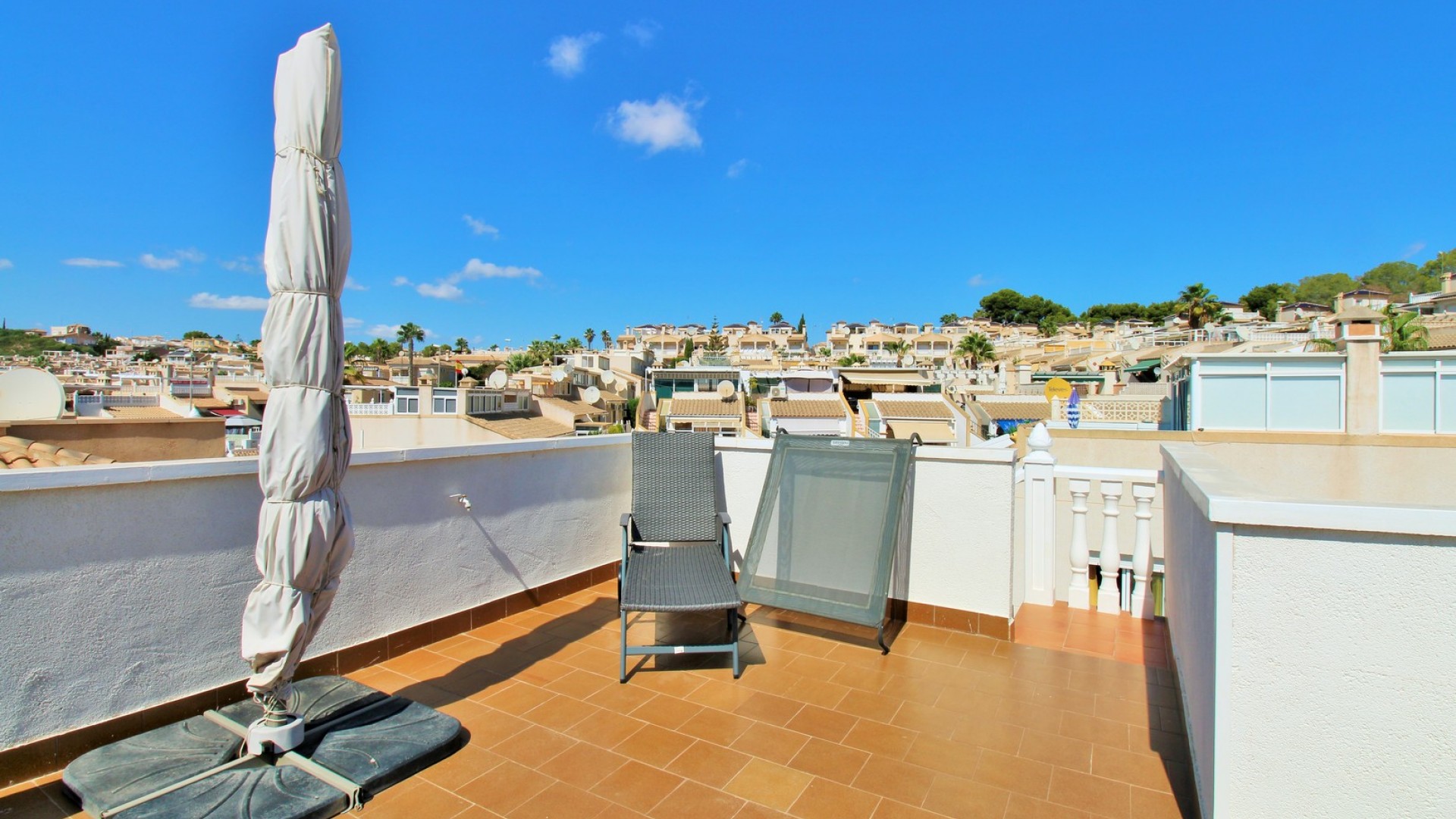 Resale - Freistehende Villa -
Villamartín