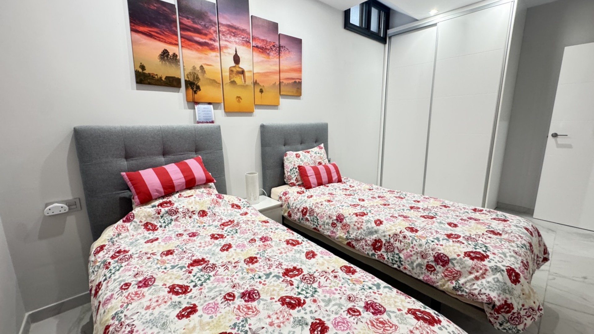 Resale - Freistehende Villa -
Villamartín