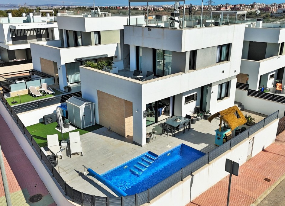 Resale - Freistehende Villa -
Villamartín