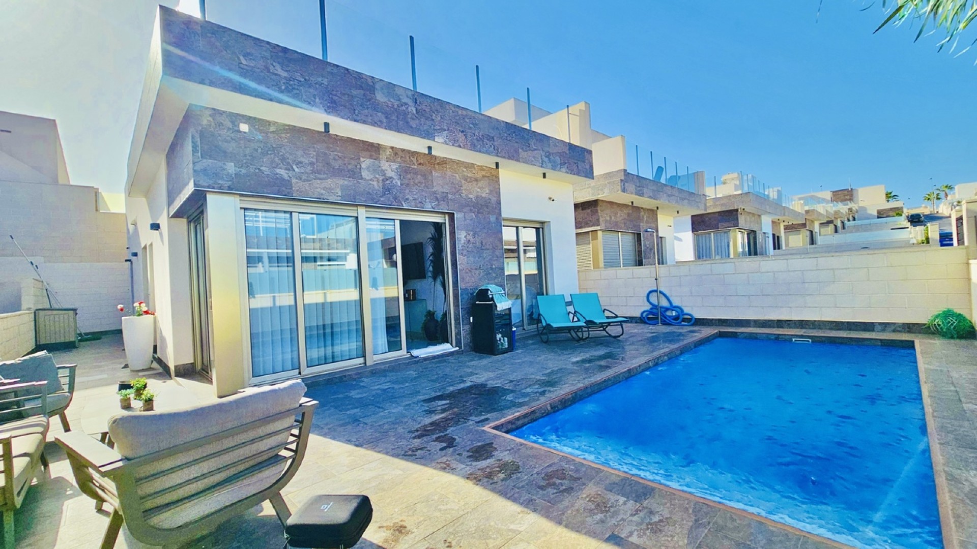 Resale - Freistehende Villa -
Villamartín