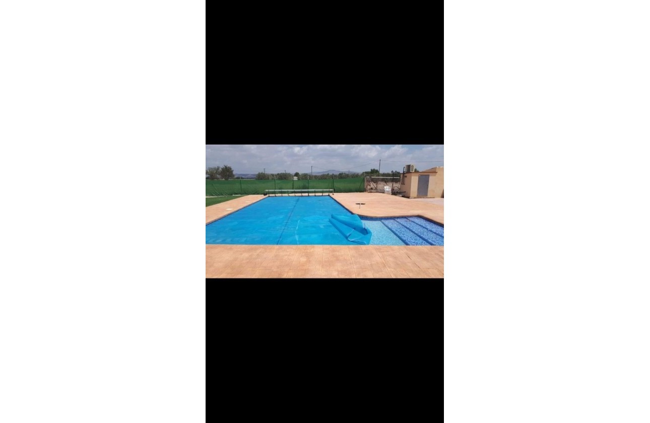 Resale - Freistehende Villa -
Villena - Inland