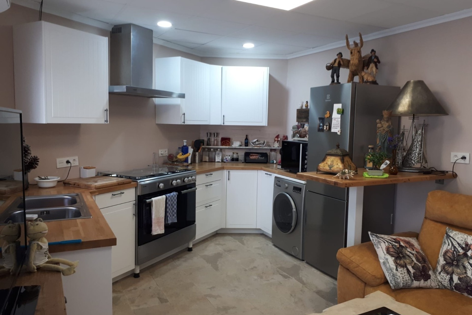Resale - Freistehende Villa -
Villena - Inland