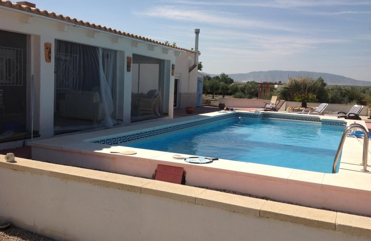 Resale - Freistehende Villa -
Villena - Inland