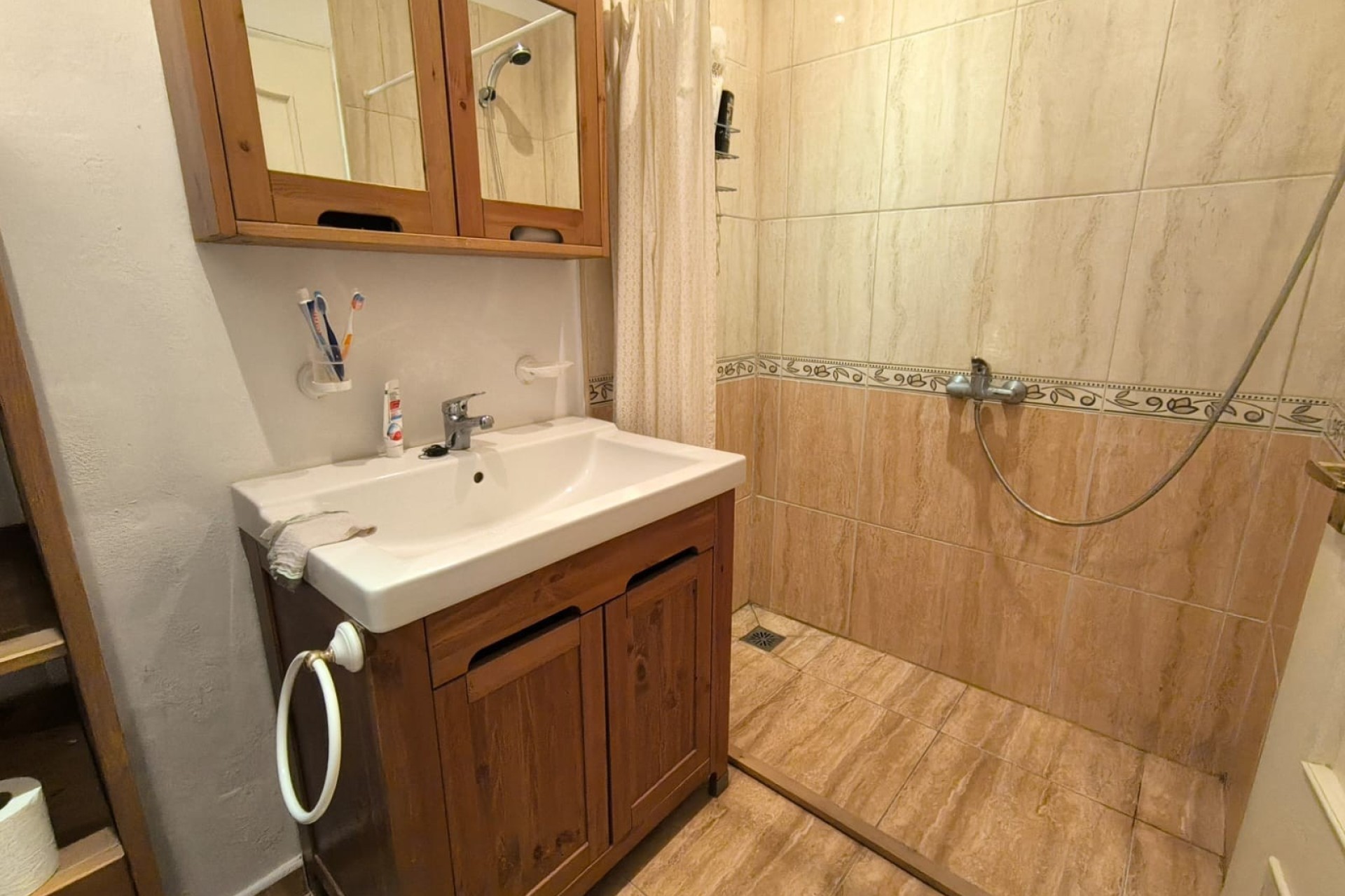 Resale - Freistehende Villa -
Villena - Inland