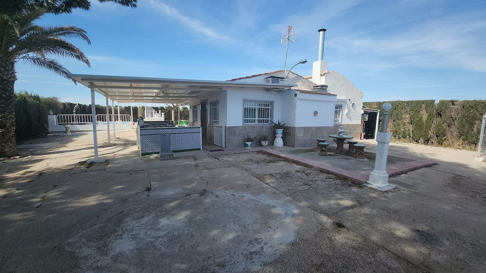 Resale - Freistehende Villa -
Villena
