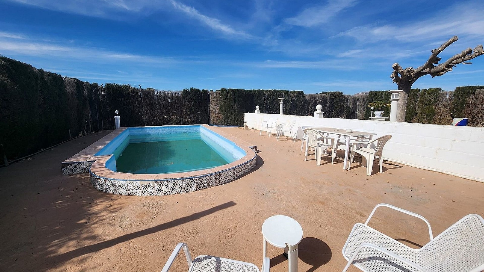 Resale - Freistehende Villa -
Villena