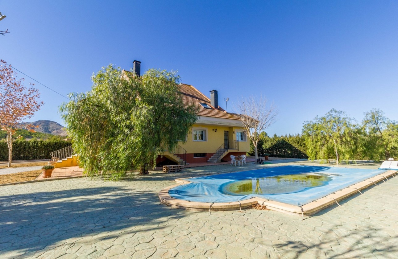 Resale - Freistehende Villa -
Yecla - Inland