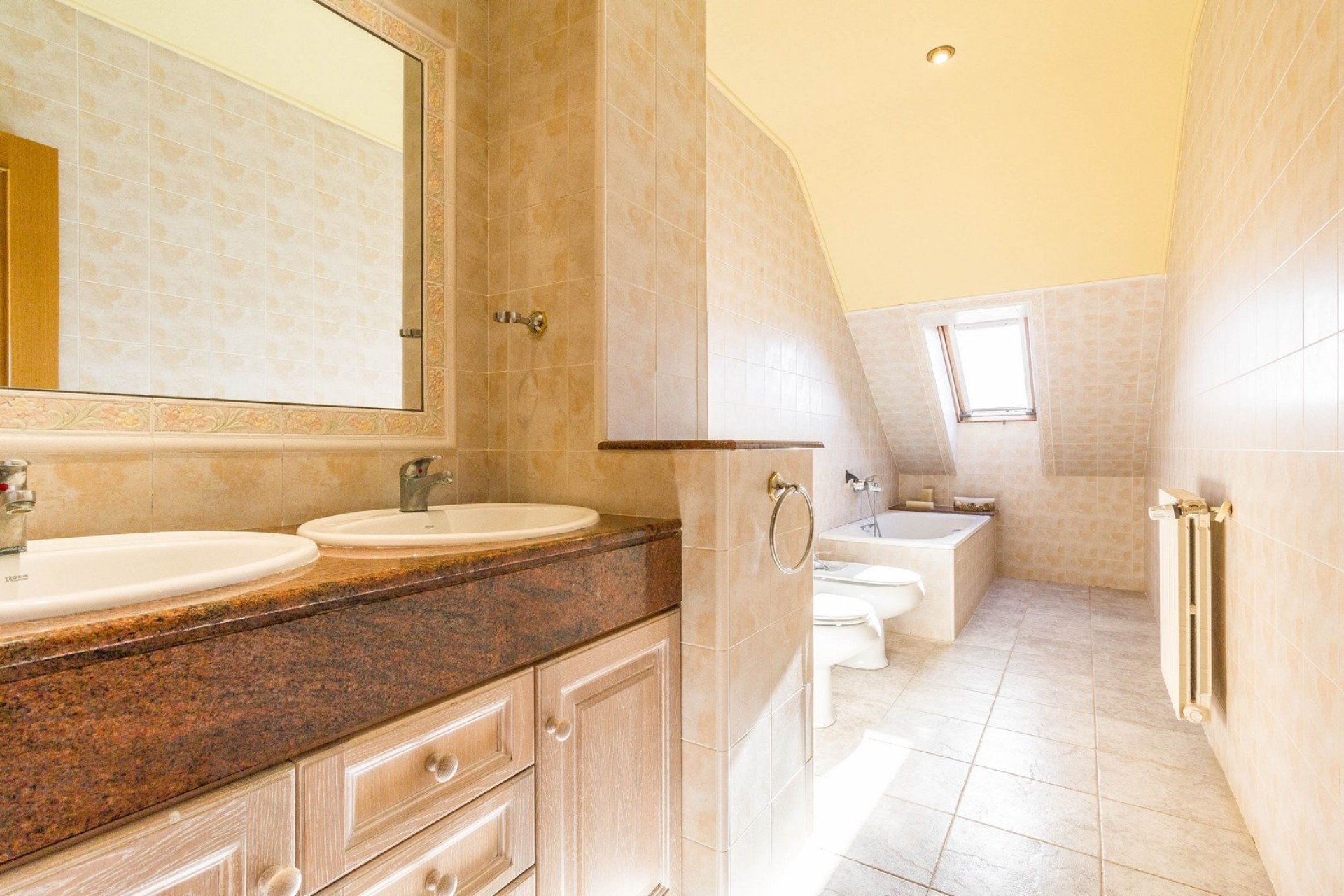 Resale - Freistehende Villa -
Yecla - Inland