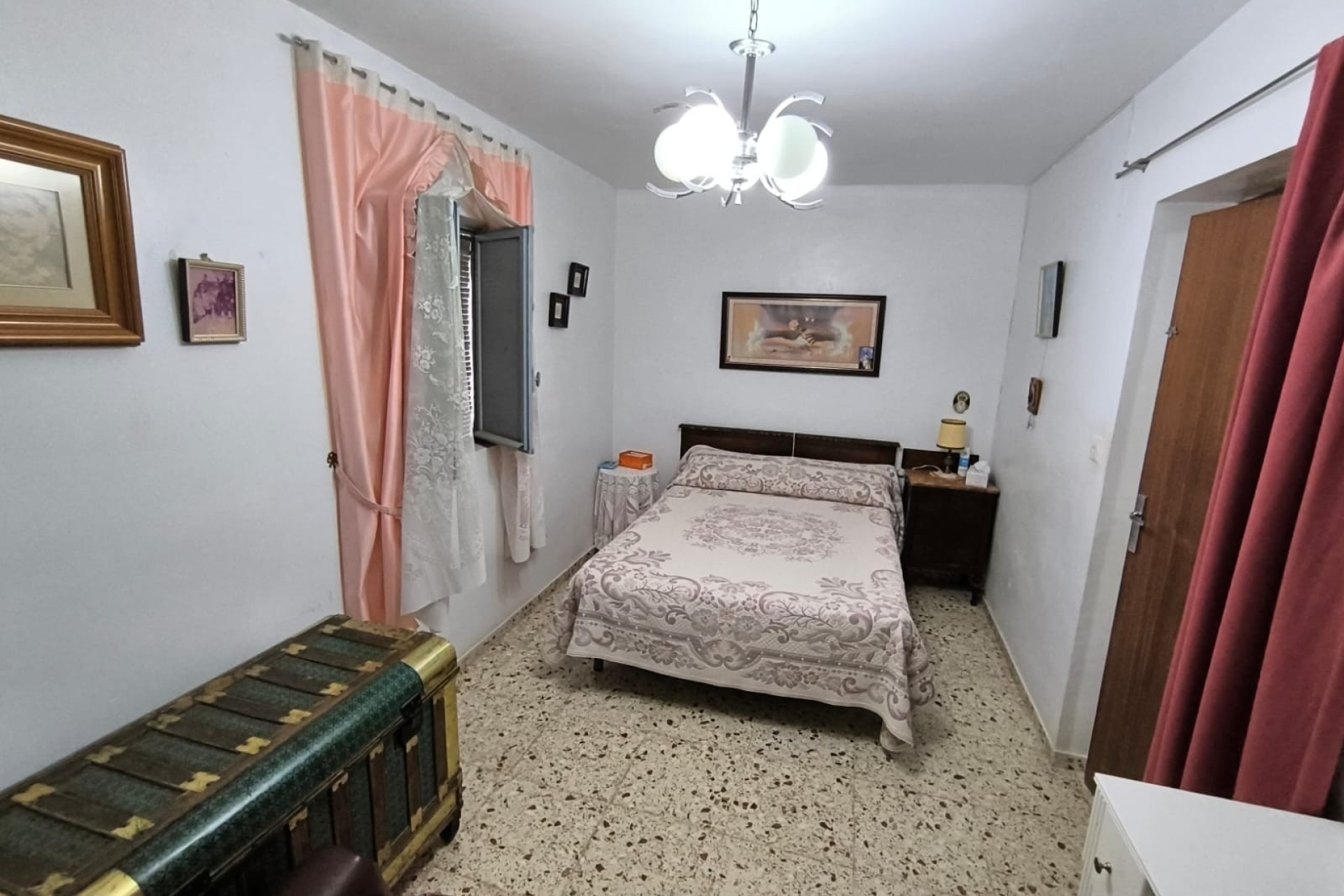 Resale - Freistehende Villa -
Yecla - Inland
