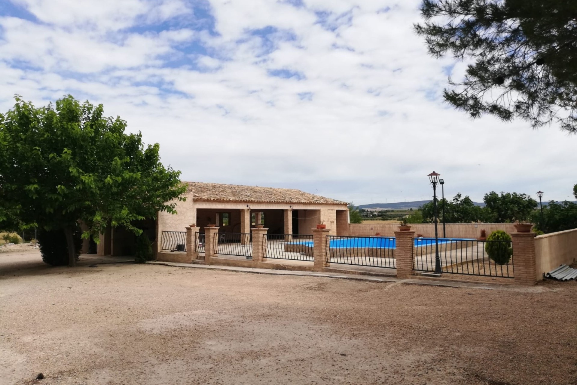 Resale - Freistehende Villa -
Yecla - Inland