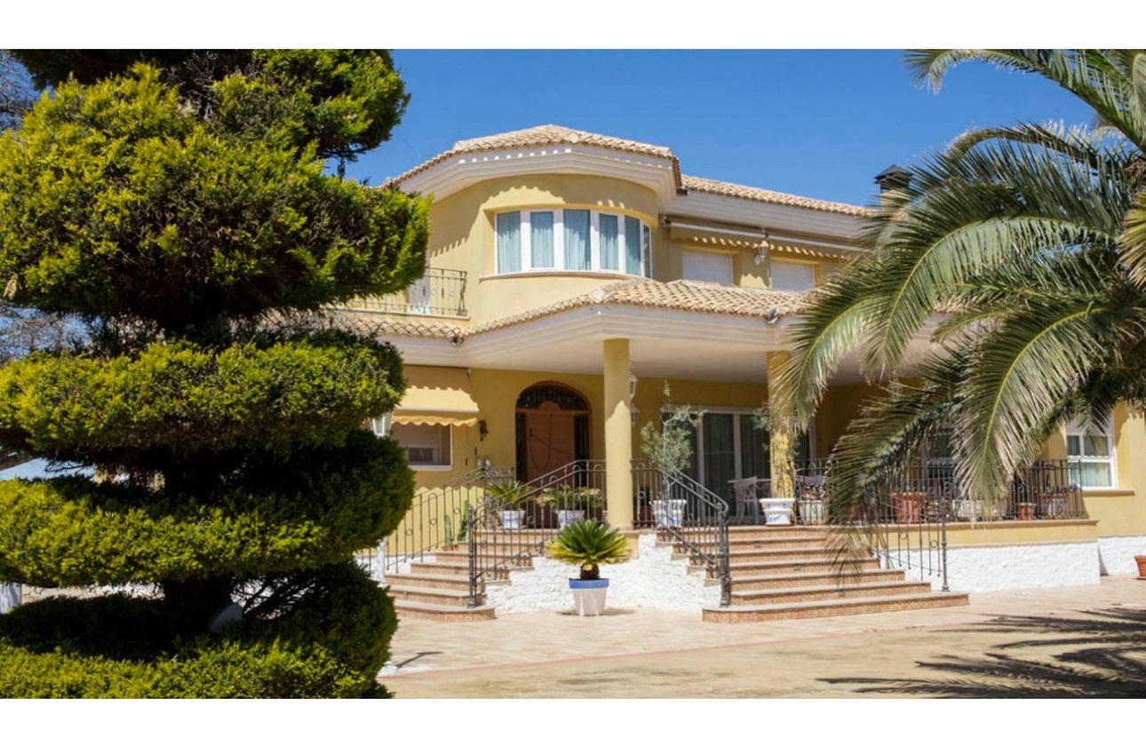 Resale - Freistehende Villa -
Yecla - Inland