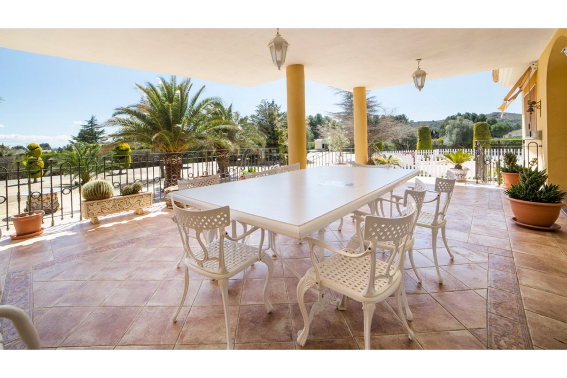 Resale - Freistehende Villa -
Yecla - Inland
