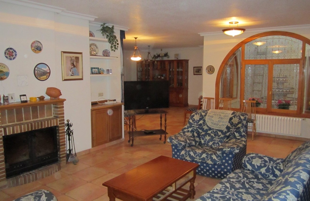 Resale - Freistehende Villa -
Yecla - Inland