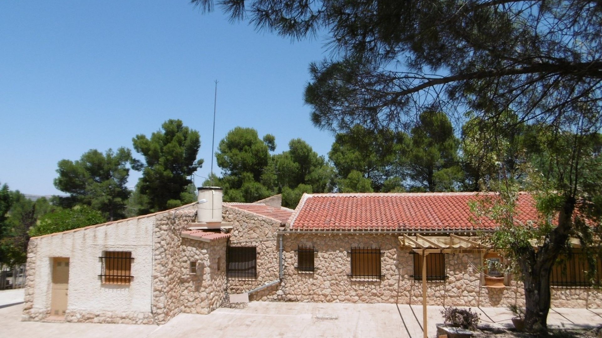 Resale - Freistehende Villa -
Yecla