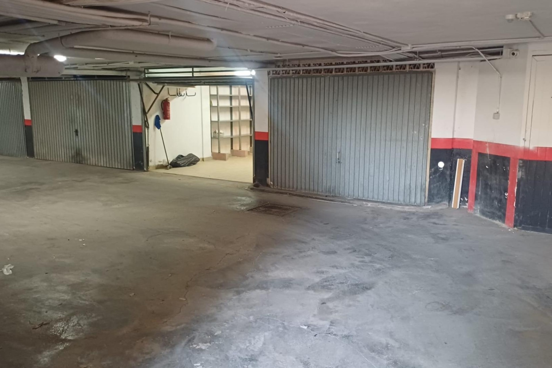 Resale - Garage -
Torrevieja - La Mata