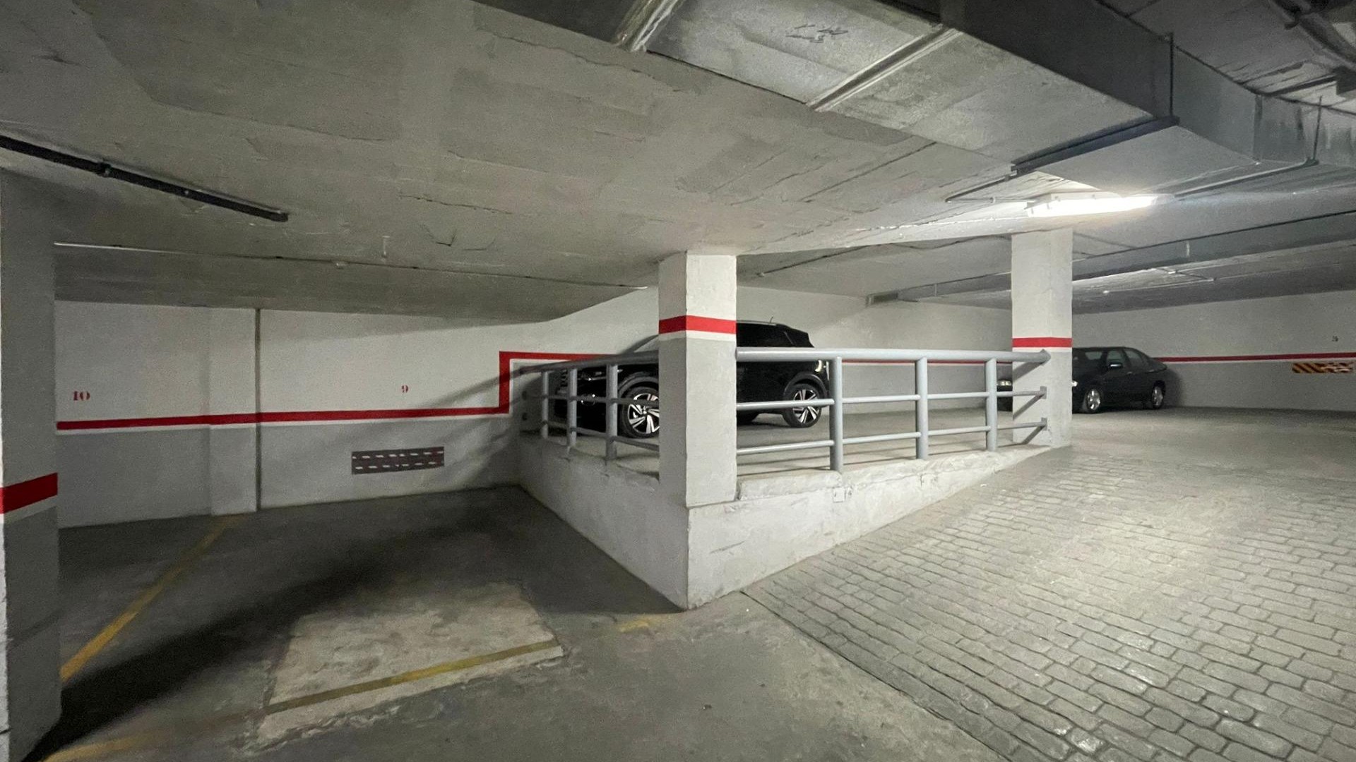 Resale - Garage -
Torrevieja - Playa del cura